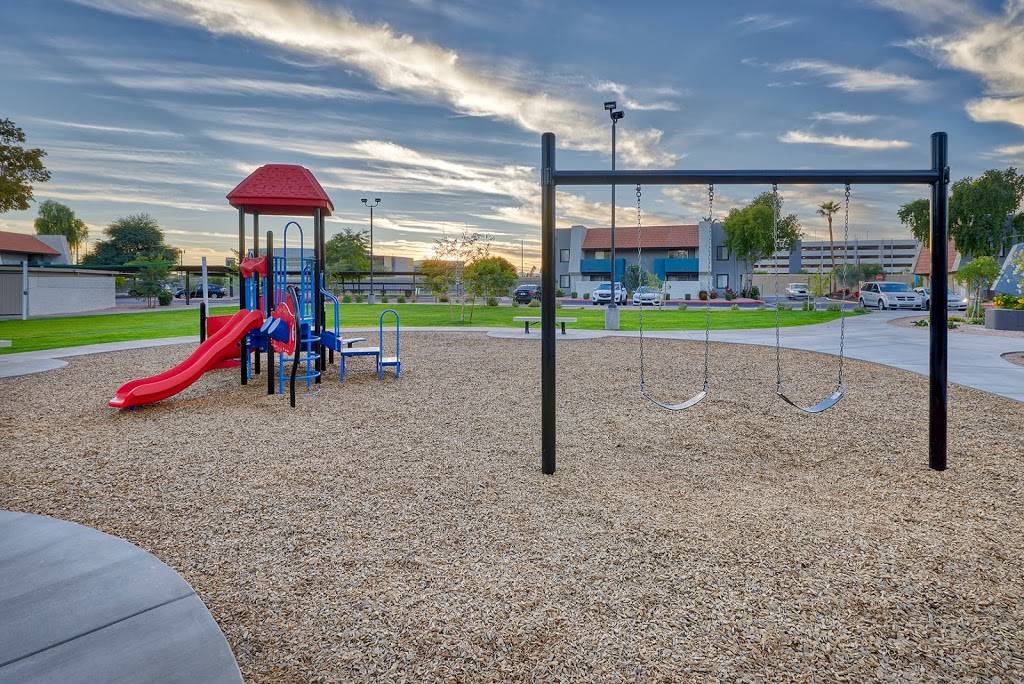 Chandler Meadows Apartments | 3175 N Price Rd, Chandler, AZ 85224, USA | Phone: (480) 820-9620