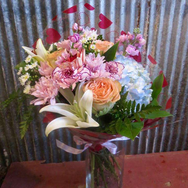 Heidis Hobbies Floral & Gifts | N2356 County Rd E, Palmyra, WI 53156, USA | Phone: (262) 903-6983