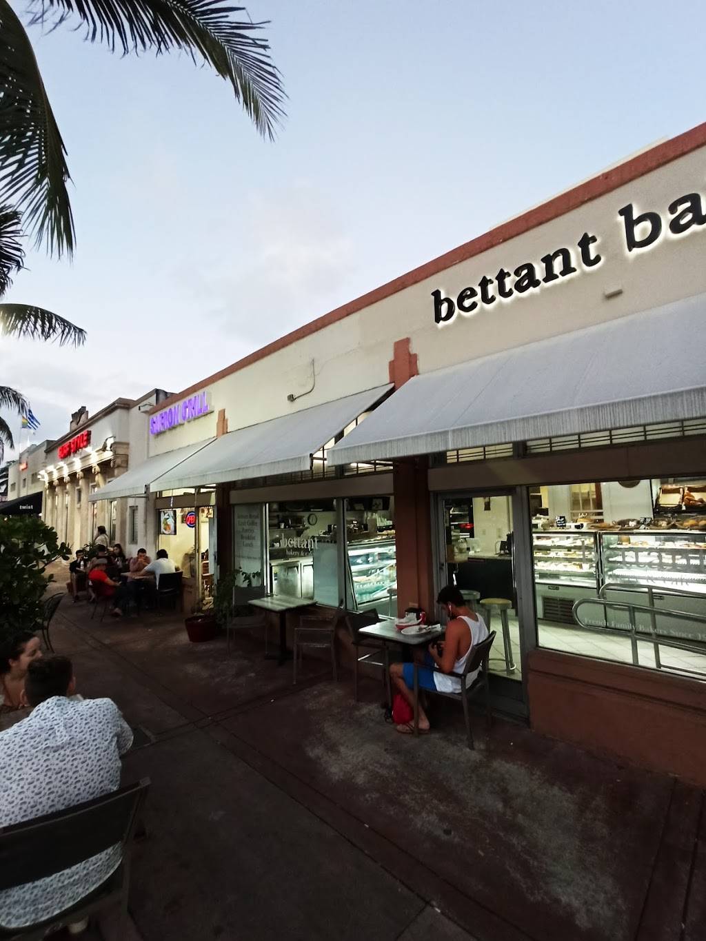 Bettant Bakery & Café | 1043 Washington Ave, Miami Beach, FL 33139, USA | Phone: (305) 673-5522