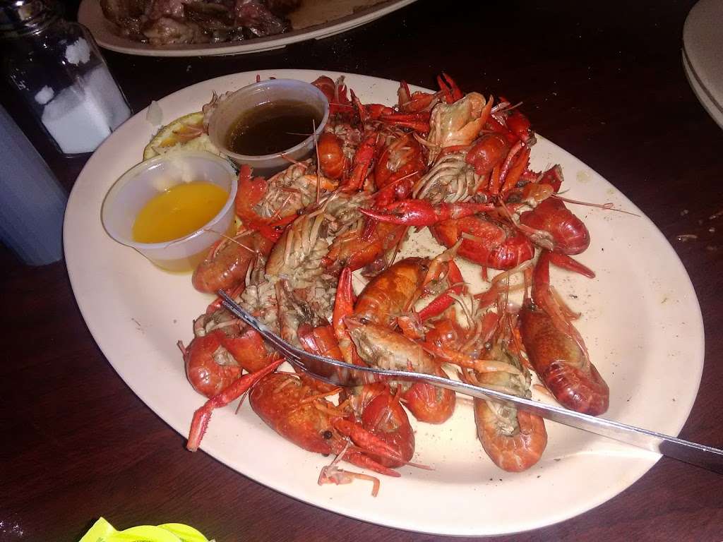 Garys Oyster Bar & Seafood House | 660 E Alfred St, Lake Alfred, FL 33850, USA | Phone: (863) 956-5055