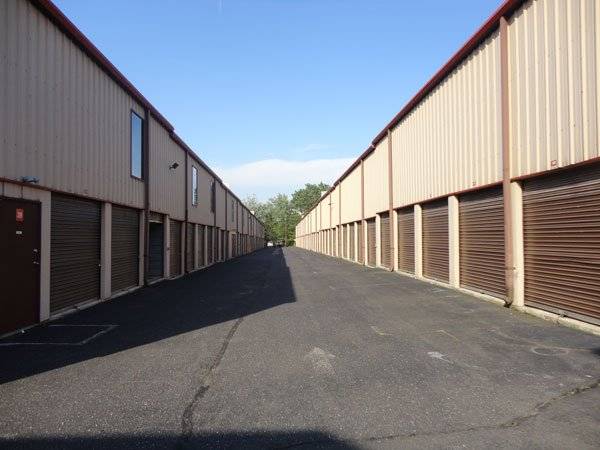 Clifton Rt. 46 Self Storage | 678 US-46, Clifton, NJ 07013, USA | Phone: (973) 772-1300