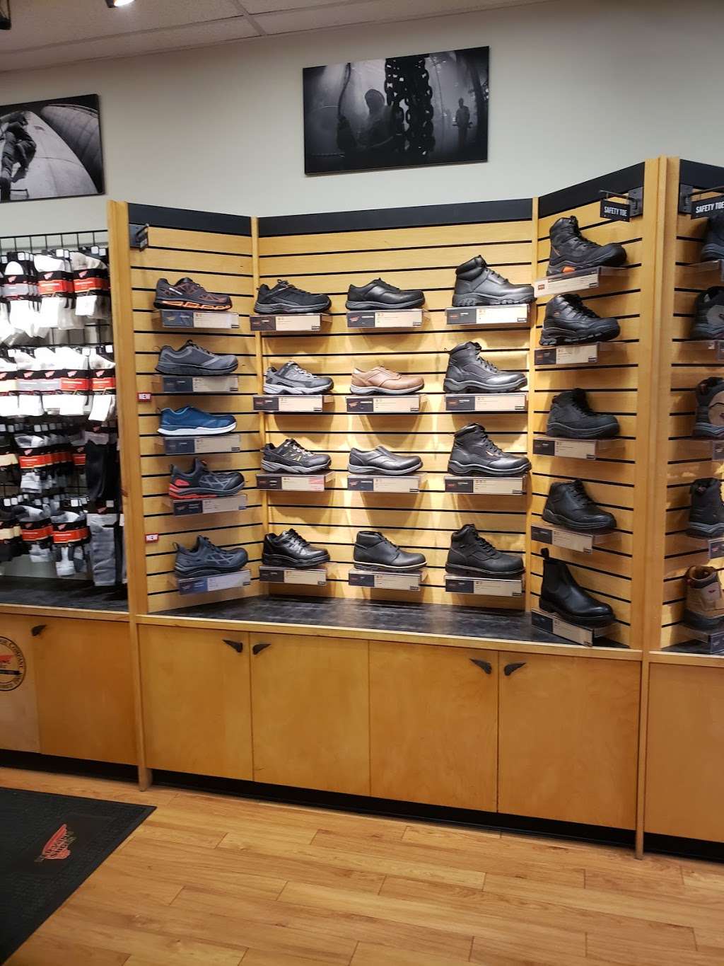 Red Wing | 3307 W Magnolia Blvd, Burbank, CA 91505, USA | Phone: (818) 842-4910