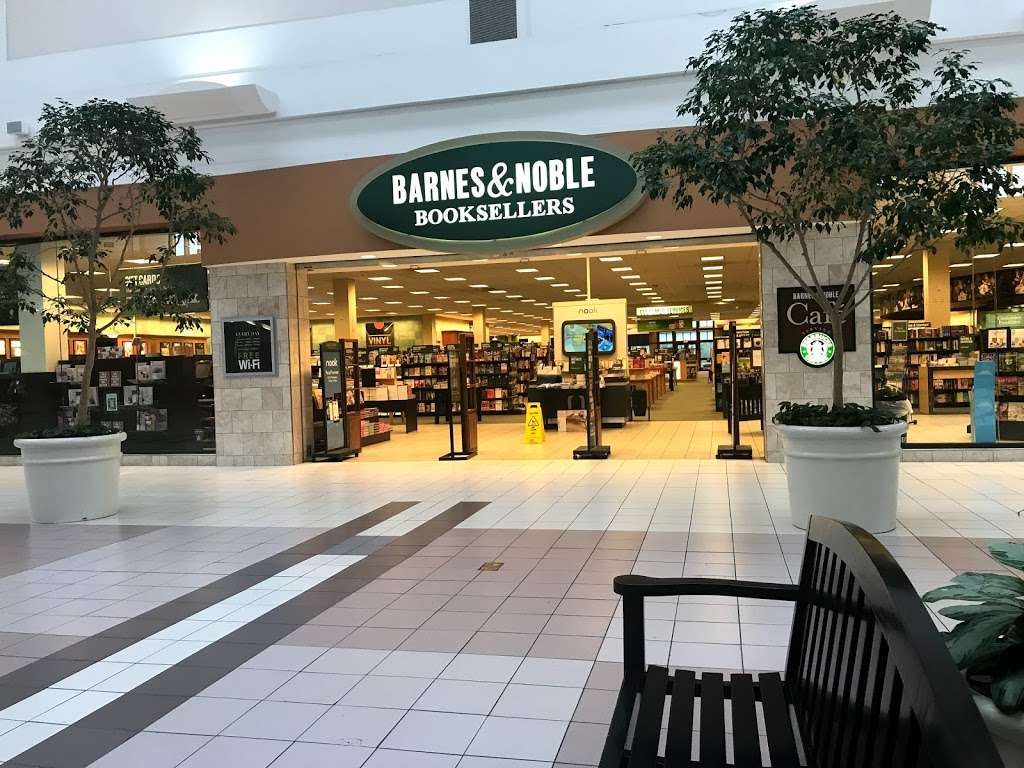 shocking-photos-of-barnes-and-noble-locations-philadelphia-concept