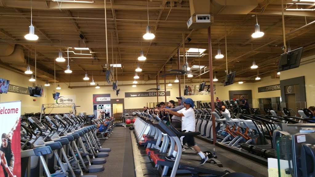 24 Hour Fitness | 1400 W Edinger Ave, Santa Ana, CA 92704, USA | Phone: (657) 273-5919