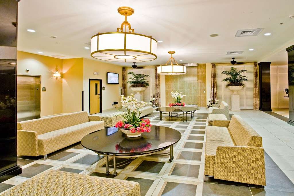 Holiday Inn Winter Haven | 200 Cypress Gardens Blvd, Winter Haven, FL 33880, USA | Phone: (863) 292-2100