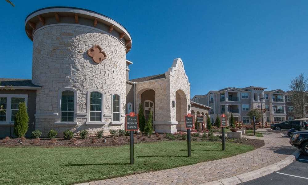 Wiregrass at Stone Oak | 20303 Stone Oak Pkwy, San Antonio, TX 78258, USA | Phone: (210) 951-2404