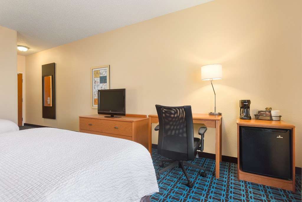 Fairfield Inn by Marriott Racine | 6421 Washington Ave, Racine, WI 53406, USA | Phone: (262) 886-5000