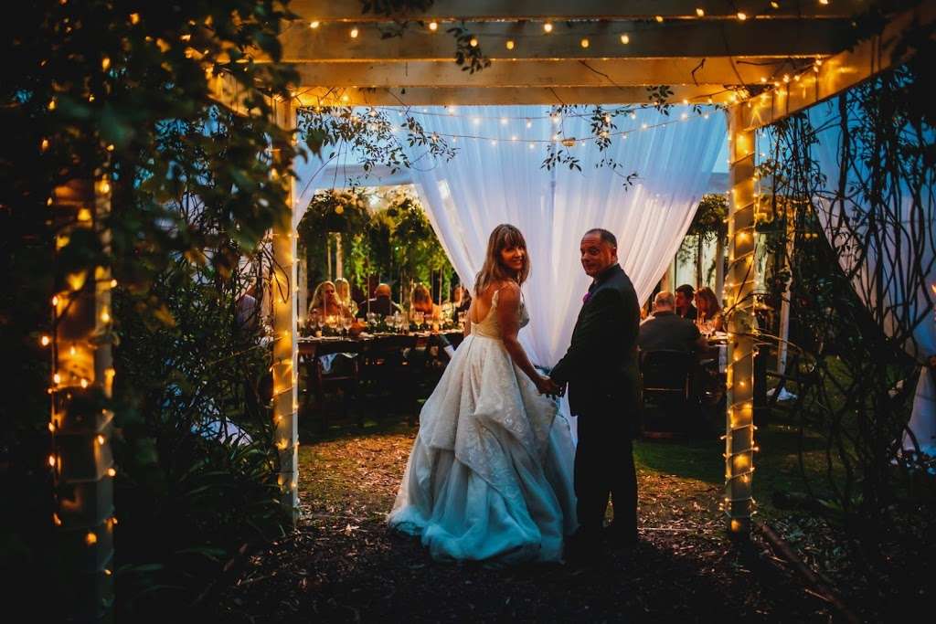 Tropical Wedding Venue | 1905 SW Ranch Trail, Stuart, FL 34997, USA | Phone: (772) 283-5565