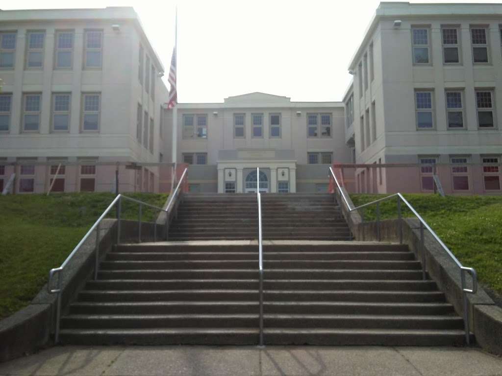 Washington Elementary School | 155 Washington Ave, Nutley, NJ 07110, USA | Phone: (973) 661-8887