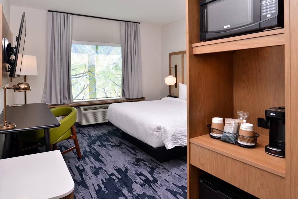 Fairfield Inn & Suites by Marriott Minneapolis Shakopee | 4600 12th Ave E, Shakopee, MN 55379, USA | Phone: (612) 248-1685