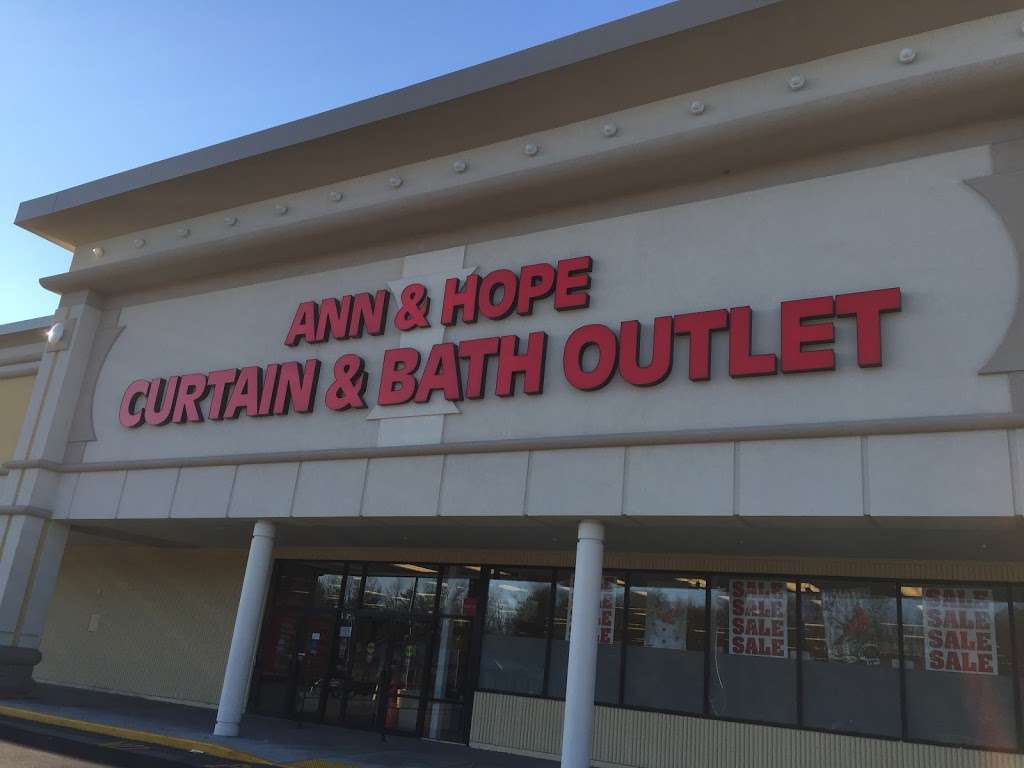Curtain & Bath Outlet | 166 Milk Street In The Westmeadow Plaza, Westborough, MA 01581, USA | Phone: (508) 599-3243