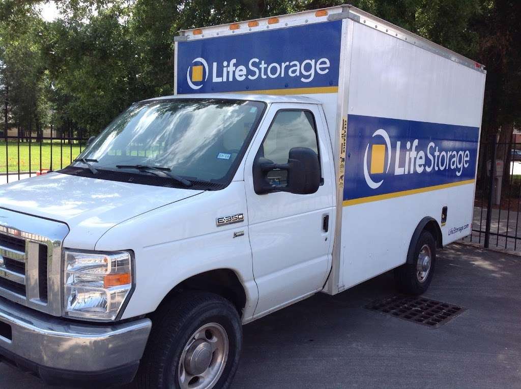 Life Storage | 19415 Pinehurst Trail Dr, Humble, TX 77346 | Phone: (281) 720-8576