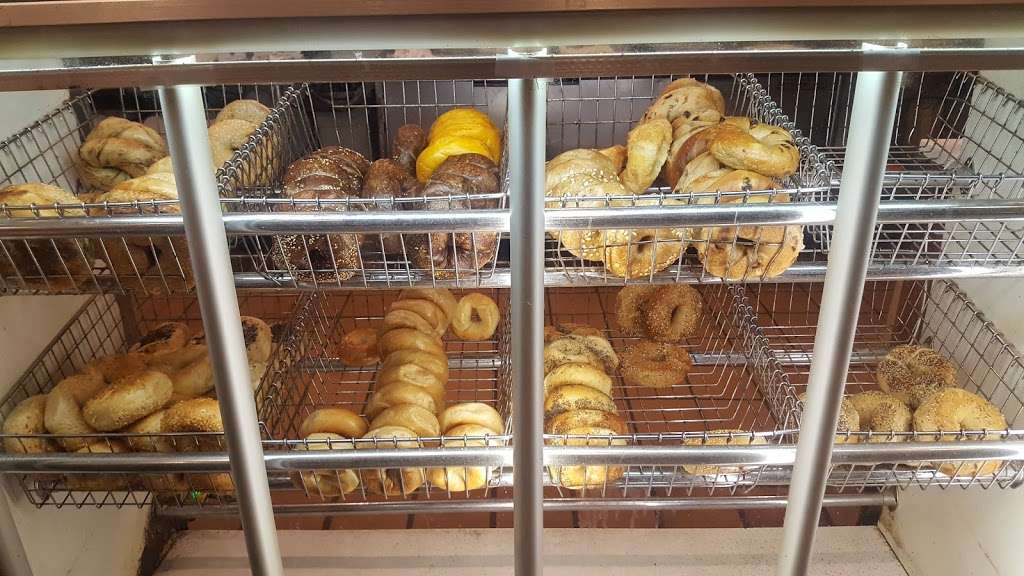 Sunrise Bagels Cafe & Deli | 233 Berdan Ave, Wayne, NJ 07470 | Phone: (973) 633-9400