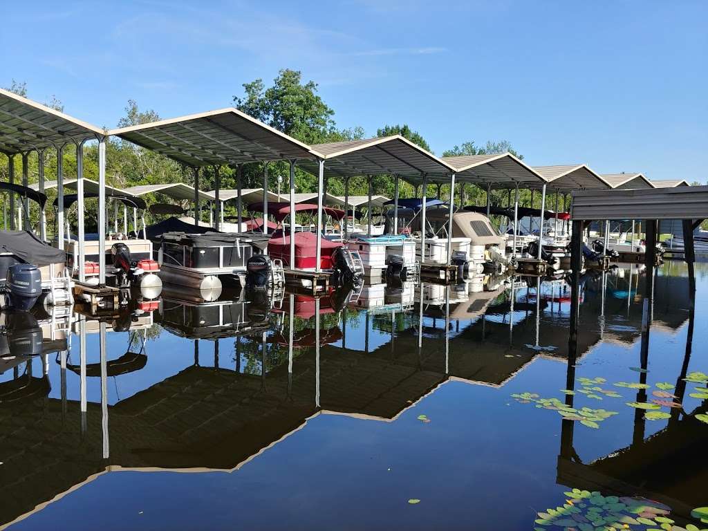 Banana Cove Marina | 28725 FL-19, Tavares, FL 32778, USA | Phone: (352) 343-7951
