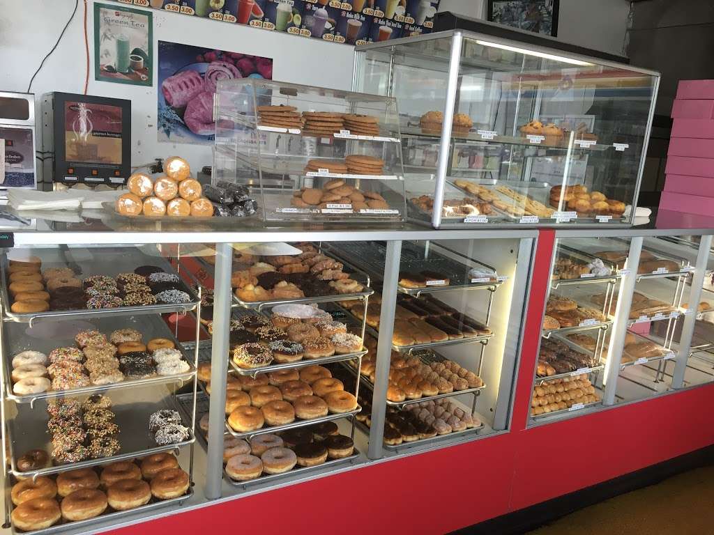 Christys Donuts & Sandwiches | 4766 Peck Rd, El Monte, CA 91732, USA | Phone: (626) 575-3853