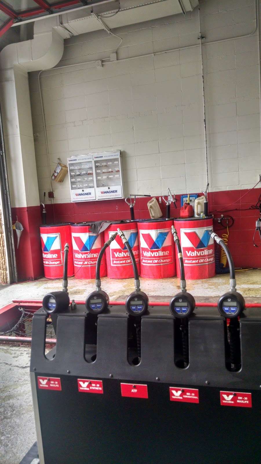 Valvoline Instant Oil Change | 730 Fulton St, Farmingdale, NY 11735, USA | Phone: (516) 293-2870