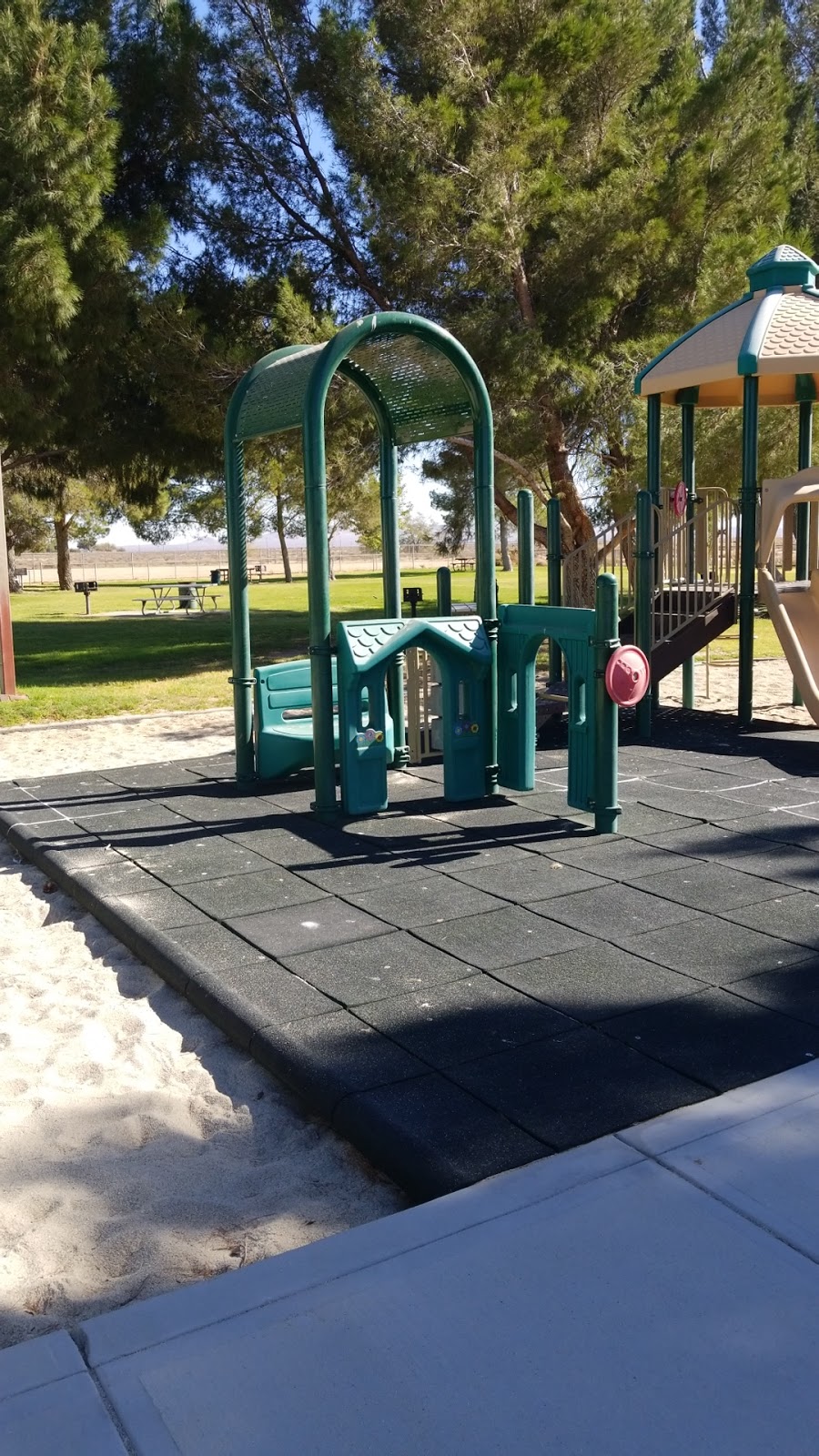 North Edwards Park | Lorraine Ave, North Edwards, CA 93523, USA | Phone: (661) 868-7000