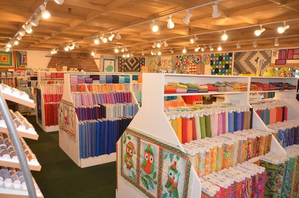 Lyons Quilting | 42 E Main St, Lyons, CO 80540, USA | Phone: (303) 823-6067