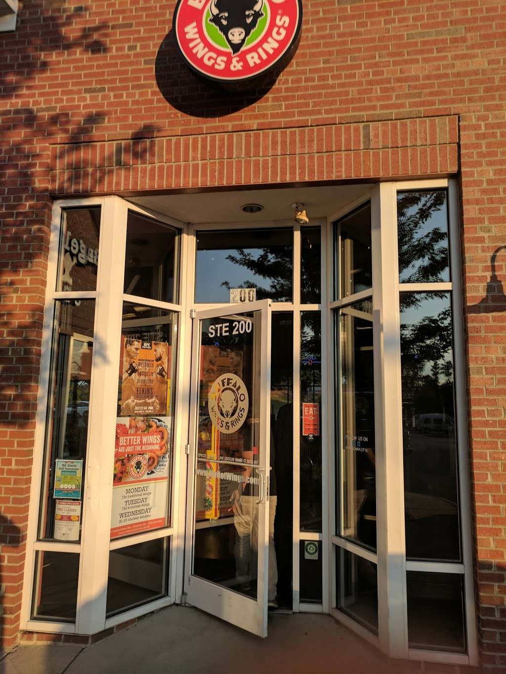 Buffalo Wings & Rings | 16715 Orchard Stone Run, Charlotte, NC 28277 | Phone: (704) 543-9464