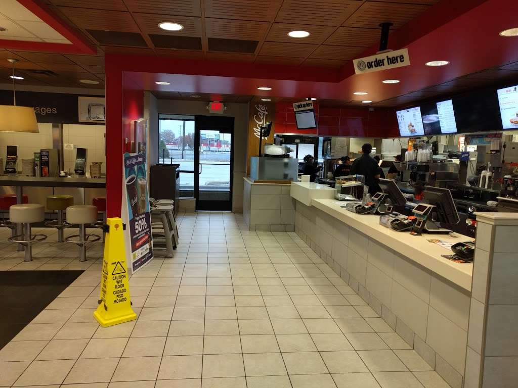 McDonalds | 3318 Kirkwood Hwy, Wilmington, DE 19808, USA | Phone: (302) 999-1442
