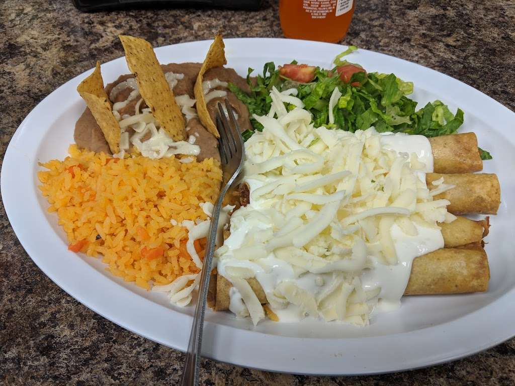 Sabroso Burrito | 704 E Higgins Rd, Schaumburg, IL 60173, USA | Phone: (847) 884-0498