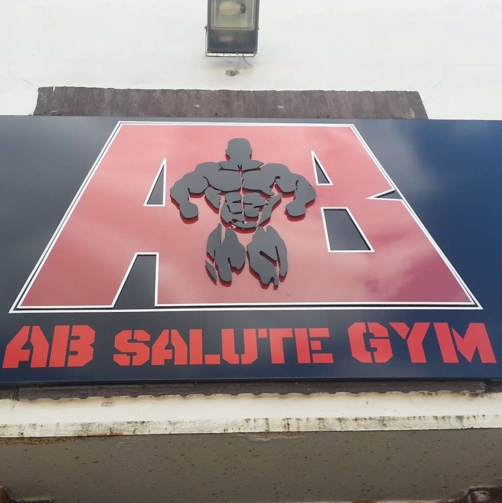 Ab Salute Gym | Unit 2-3, Avenue Industrial Estate, Southend Arterial Rd, Romford RM3 0HS, UK | Phone: 01708 340029