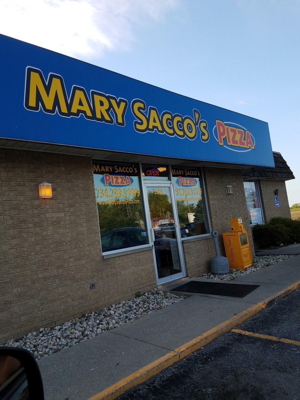 Mary Saccos Pizza | 3543 N Dixie Hwy, Monroe, MI 48162, USA | Phone: (734) 289-9999