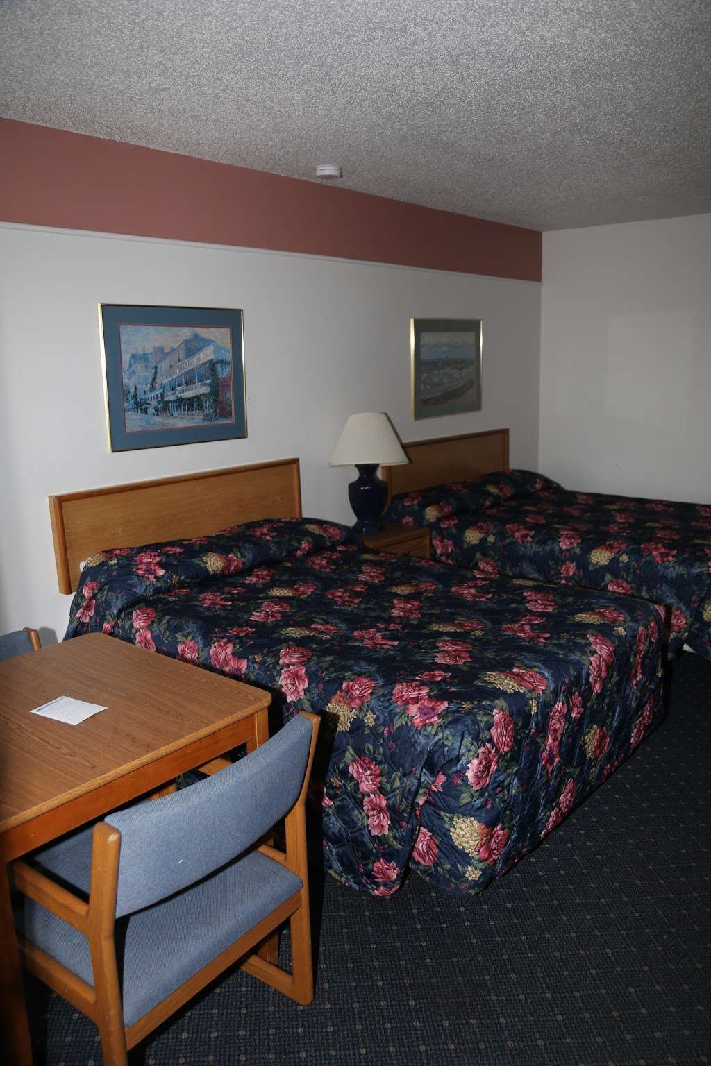 Welcome Inn Blue Springs | 3300 NW Jefferson St, Blue Springs, MO 64015, USA | Phone: (816) 622-8171