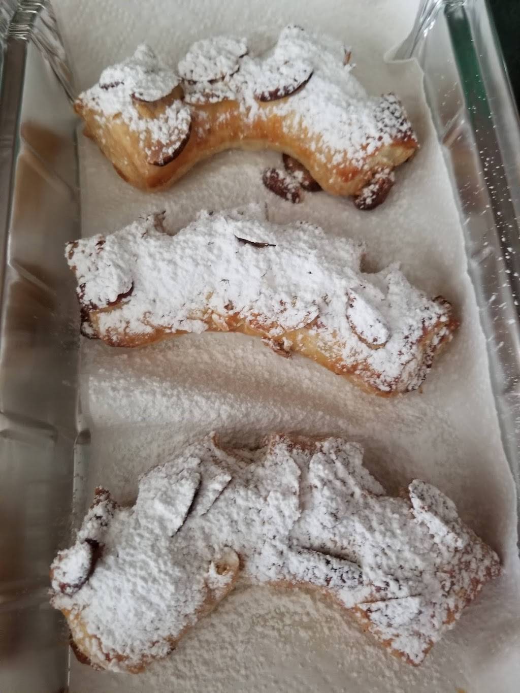 Golden Crumb Bakery | Gardengate Ct, Fort Worth, TX 76137 | Phone: (682) 234-0021