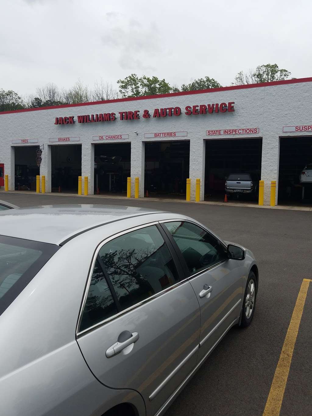 Jack Williams Tire & Auto Service Centers | 304 S Mountain Blvd, Mountain Top, PA 18707, USA | Phone: (570) 261-5375