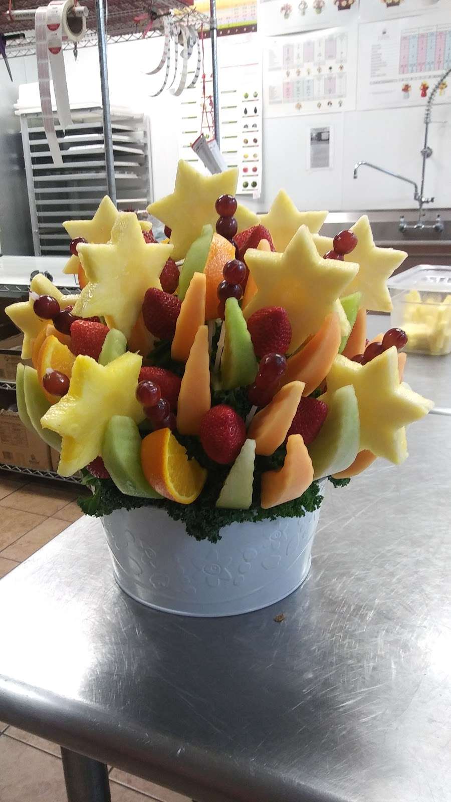 Edible Arrangements | 1861 Street Rd, Bensalem, PA 19020, USA | Phone: (215) 244-4441