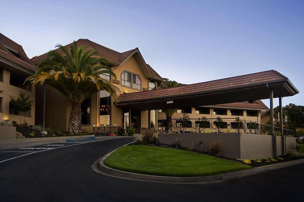 Best Western Plus Novato Oaks Inn | 215 Alameda del Prado, Novato, CA 94949, USA | Phone: (415) 883-4400