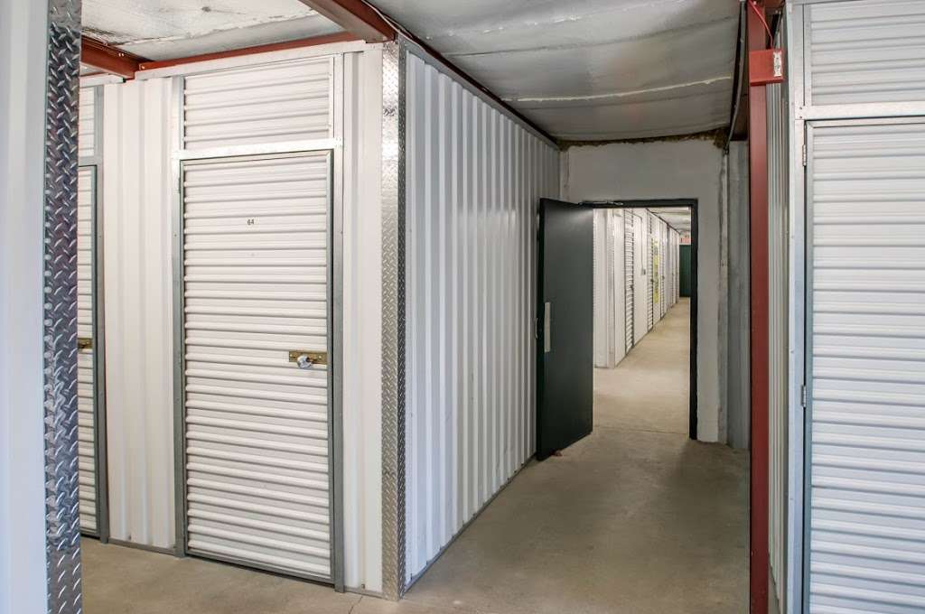 Metro Self Storage | 100 Upper Silver Lake Rd, Newtown, PA 18940, USA | Phone: (484) 423-4036