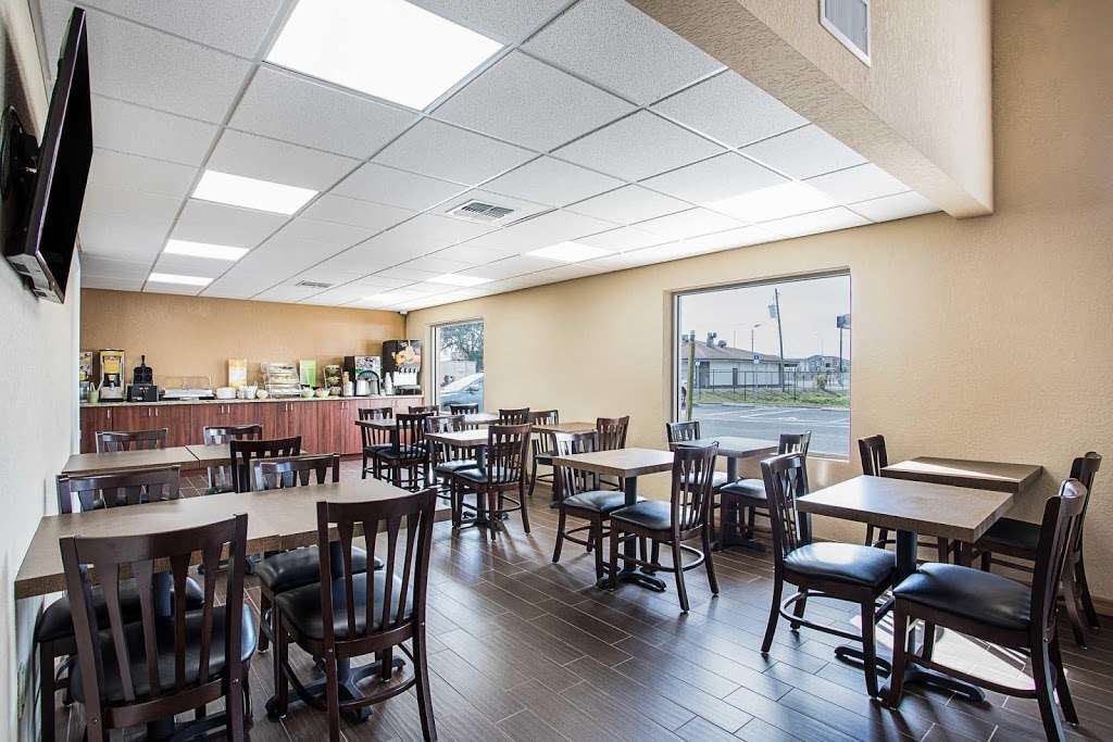 Quality Inn & Suites Heritage Park | 2039 E Irlo Bronson Memorial Hwy, Kissimmee, FL 34744, USA | Phone: (407) 449-4777