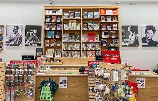 Half Price Books Vernon Hills | 701 N Milwaukee Ave, Vernon Hills, IL 60061, USA | Phone: (847) 573-1947