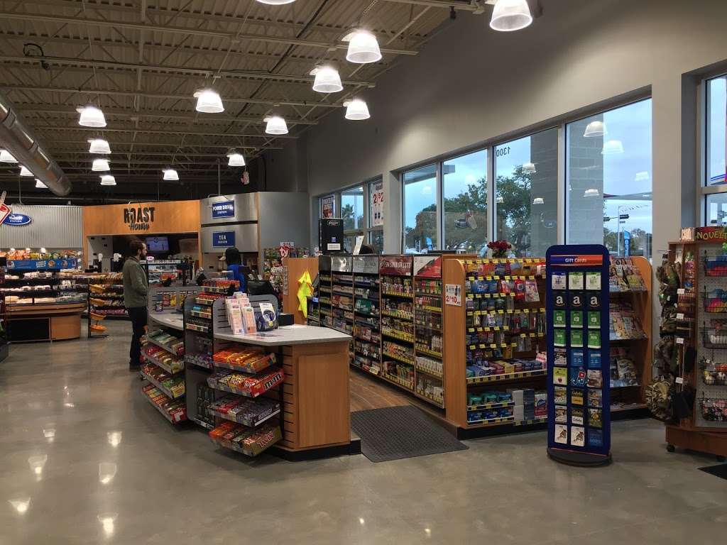 Buckys Convenience Stores | 1300 E NASA Pkwy, Houston, TX 77058, USA | Phone: (281) 333-0274