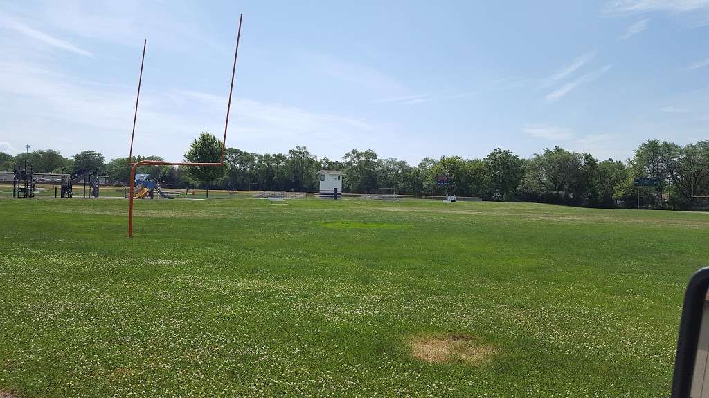 Drake Field Park | Elgin, IL 60120