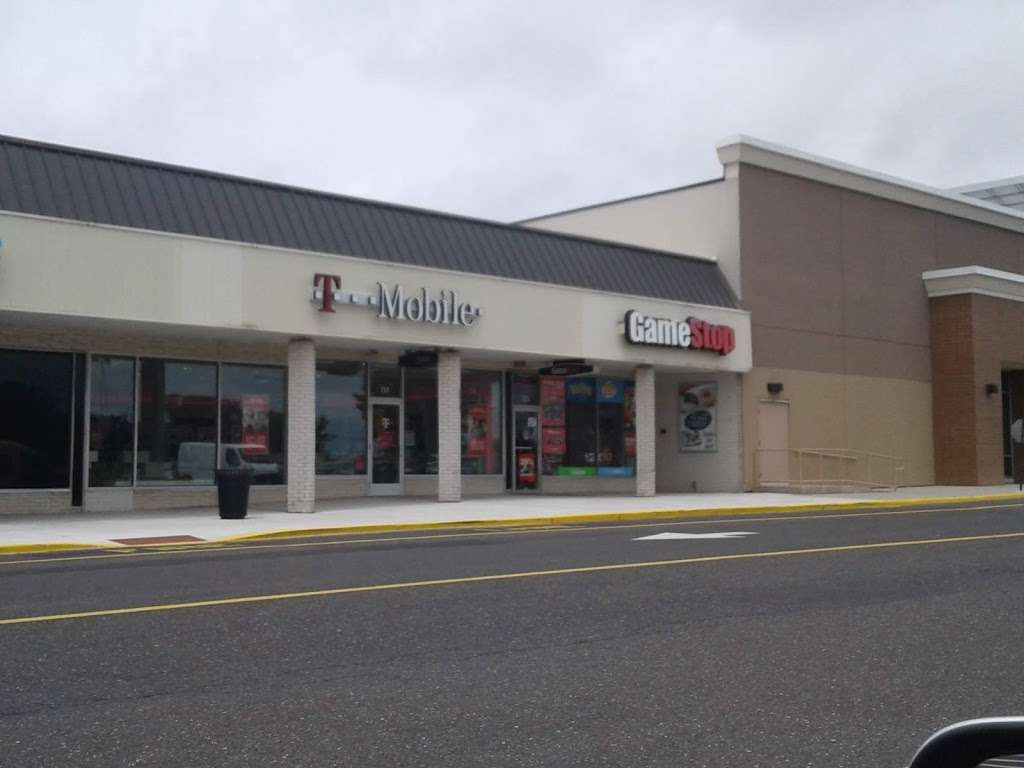 Collegetown Shopping Center | 731 Delsea Dr, Glassboro, NJ 08028