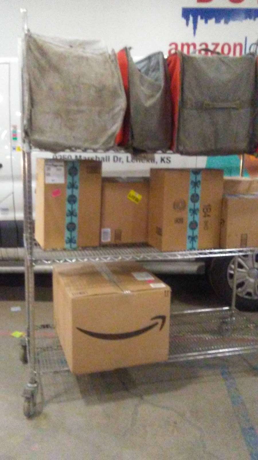 Amazon Delivery Station - DCH1 - storage  | Photo 7 of 10 | Address: 2801 S Western Ave, Chicago, IL 60608, USA | Phone: (866) 216-1072