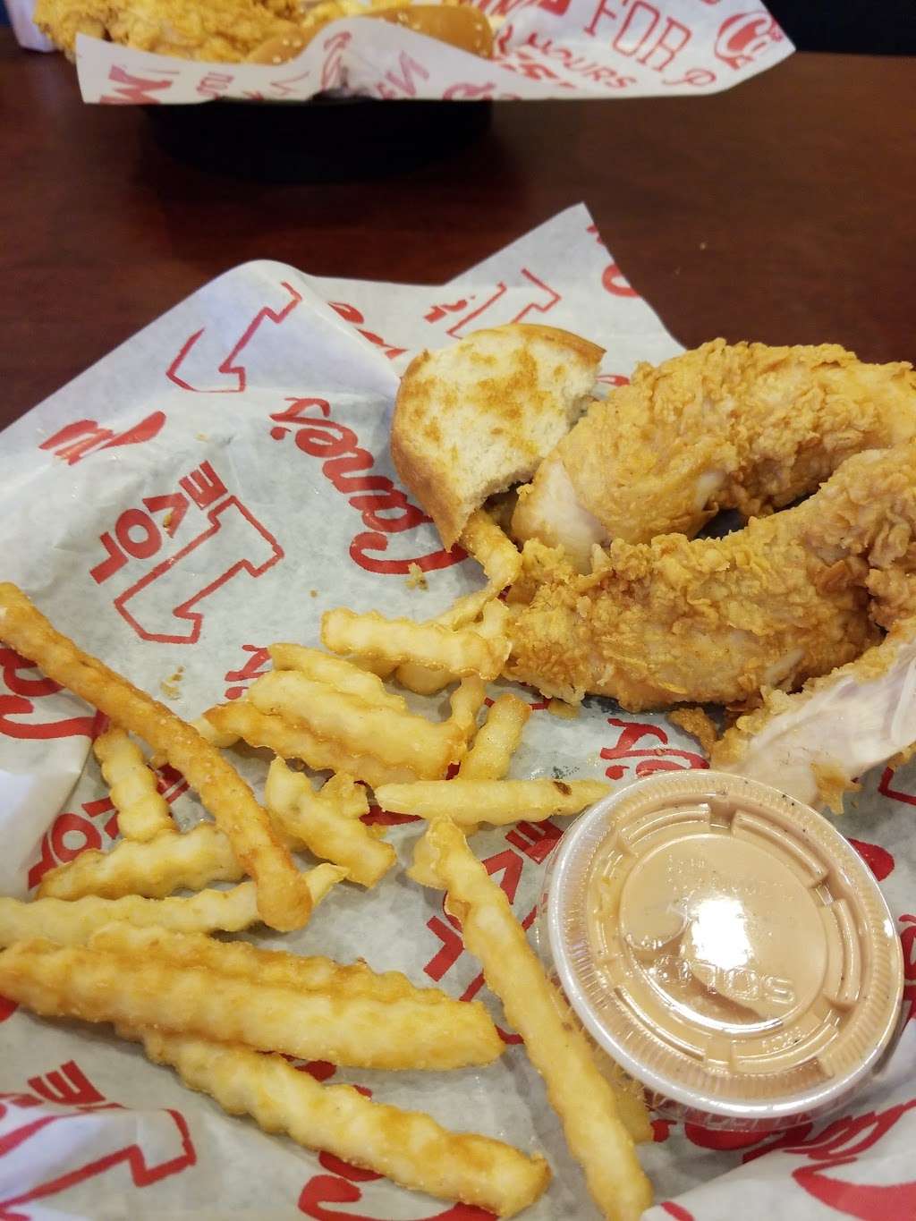 Raising Canes Chicken Fingers | 3833 FM 1092 Rd, Missouri City, TX 77459, USA | Phone: (281) 499-0614