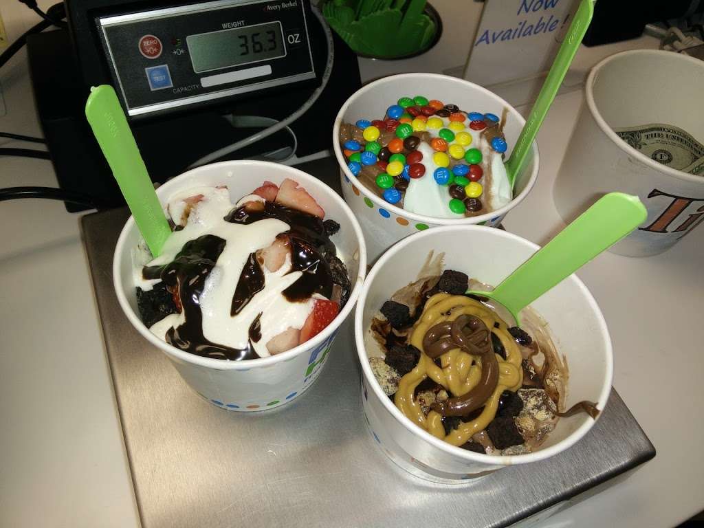 Froyo House Bay Hills | 1276 Bay Dale Dr, Arnold, MD 21012 | Phone: (443) 949-0248