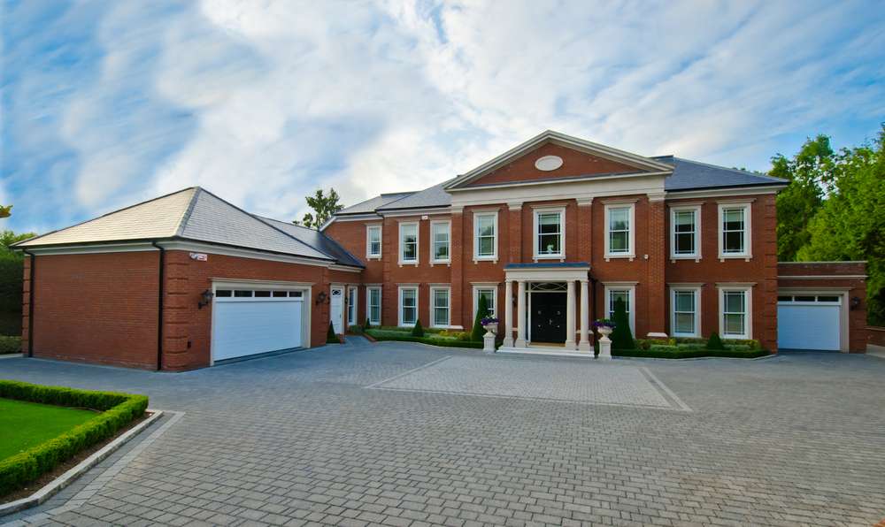 Surrey Prime Residential | Thorncroft Manor, Thorncroft Drive, Leatherhead KT22 8JB, UK | Phone: 01372 236353