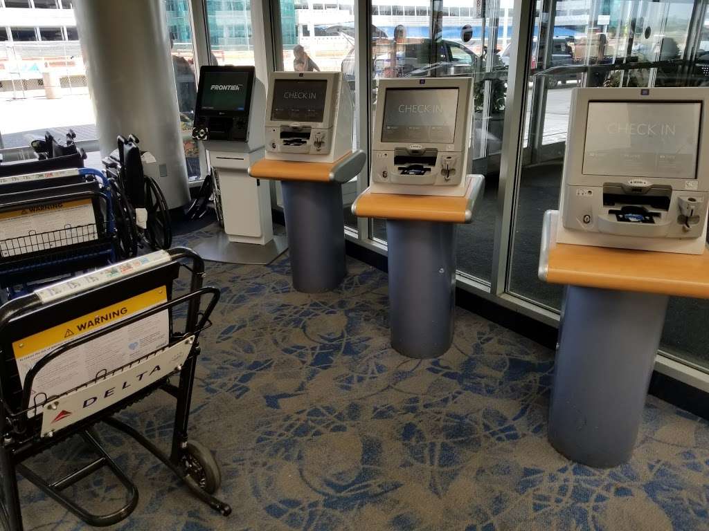 Charlotte Douglas International Airport | 5501 Josh Birmingham Pkwy, Charlotte, NC 28208, USA | Phone: (704) 359-4013