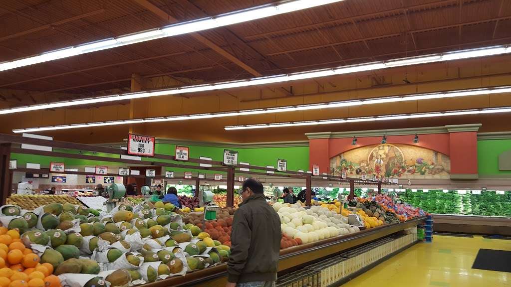 Valli Produce of Glendale Heights | 155 E N Ave, Glendale Heights, IL 60139 | Phone: (630) 682-5200