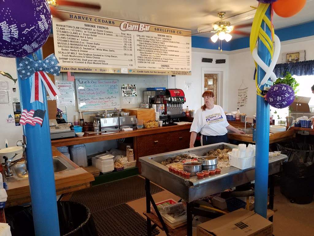 Harvey Cedars Shellfish Co. | 506 Centre St, Beach Haven, NJ 08008, USA | Phone: (609) 492-2459