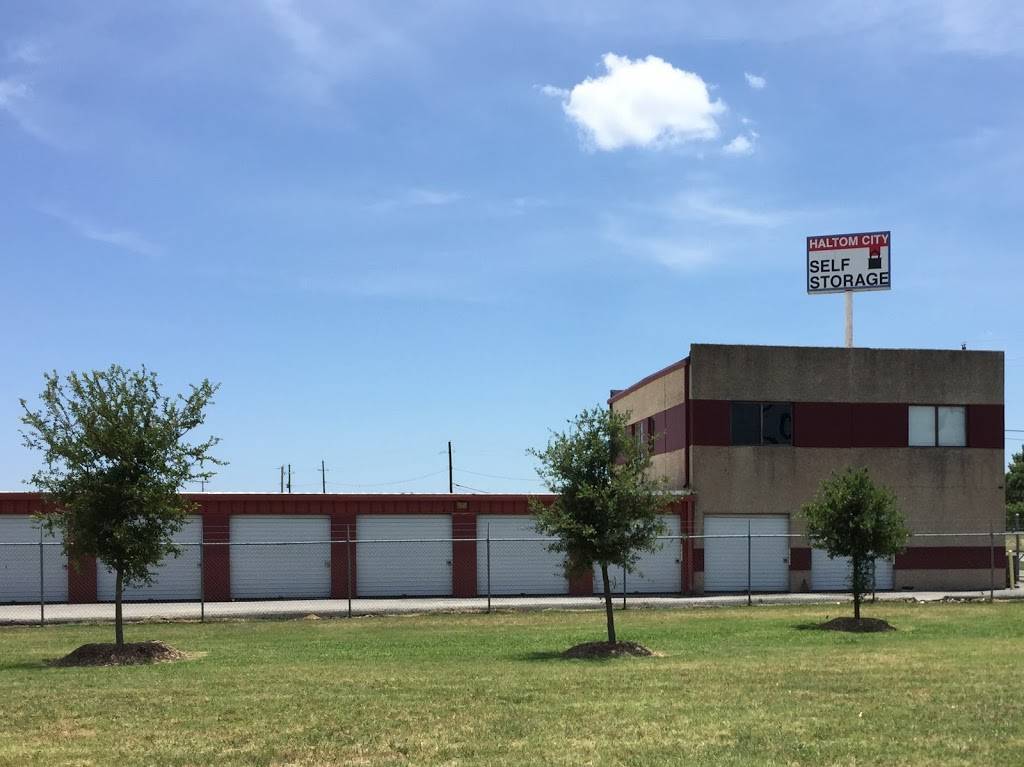 Haltom City Self Storage | 5020 Haltom Rd, Haltom City, TX 76117, USA | Phone: (817) 281-1955