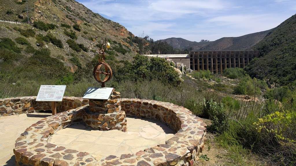 Lake Hodges Dam Trailhead | 9453 Del Dios Rd #8917, Escondido, CA 92029, USA