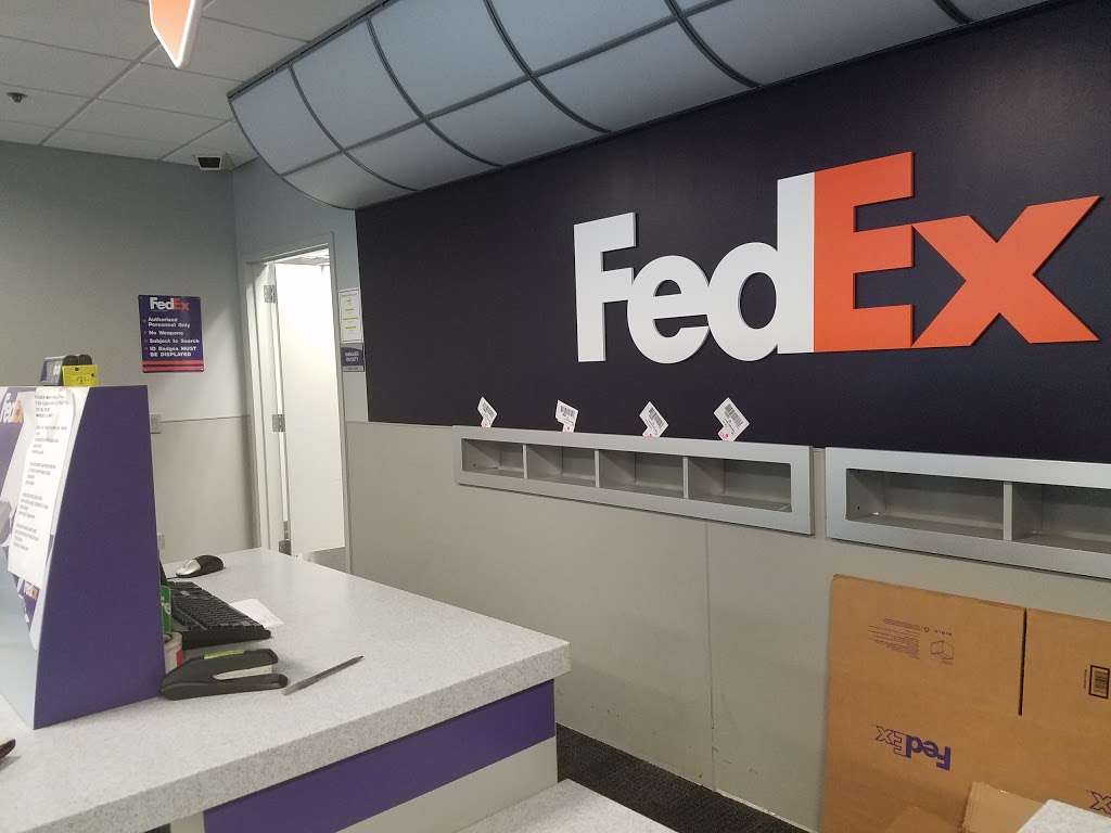 FedEx Ship Center | 404 Fieldcrest Dr, Elmsford, NY 10523, USA | Phone: (800) 463-3339