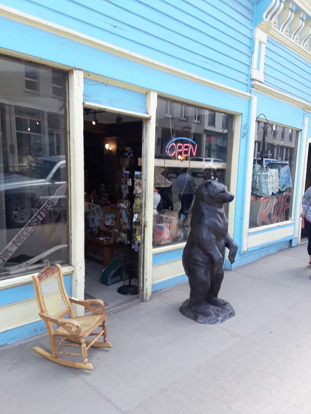 3 Bears | 1637 Miner St, Idaho Springs, CO 80452, USA | Phone: (720) 428-8692