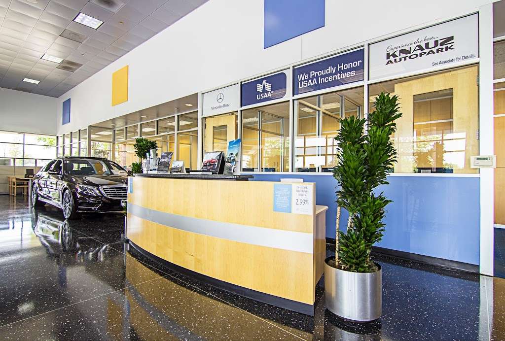 Knauz Continental Autos | 409 Skokie Hwy, Lake Bluff, IL 60044, USA | Phone: (866) 487-4269